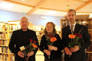 Charlie Gejhammar, Aase Fridegård och Johan Jansson avtackas.